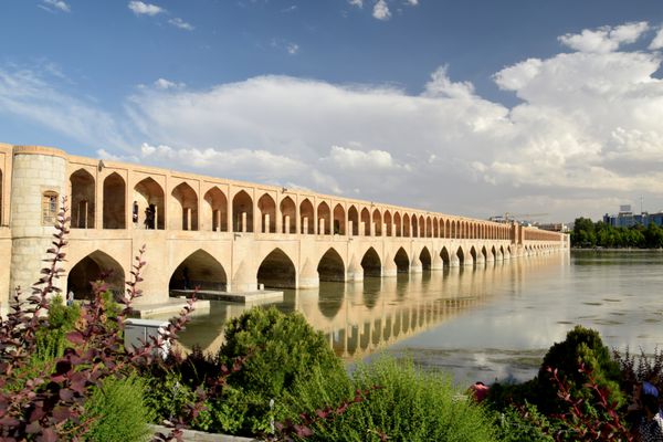 پل همه وردی خان یا سی و سه پل در اصفهان ایران