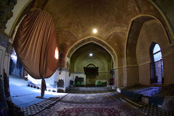 مسجد کبود از سال 1779 در زلزله آسیب دیده است سپس برخی از قسمت های مسجد بین سال های 1939 - 1979 بازسازی شده است تبریز ایران 10 سپتامبر 2016