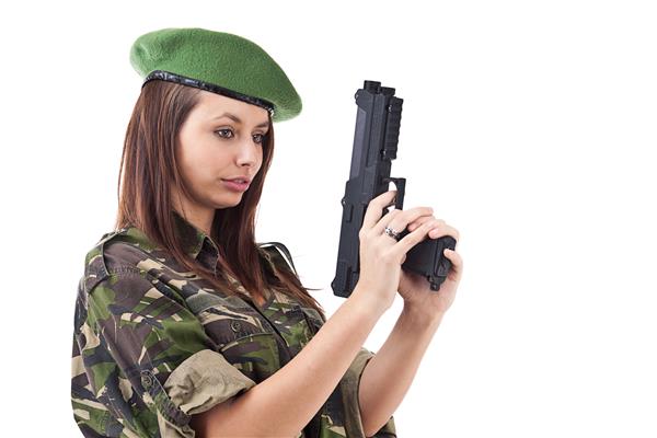 سرباز زن