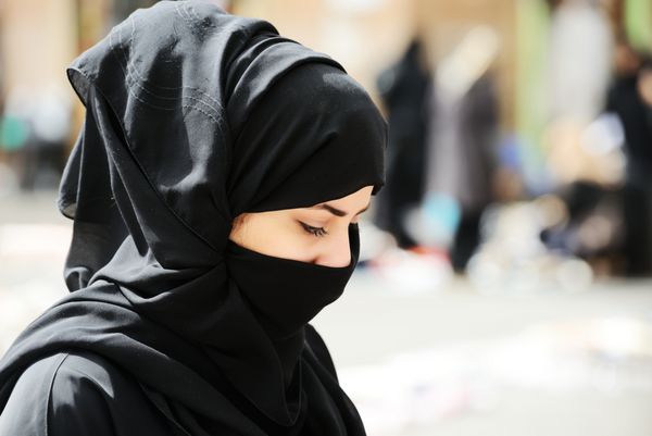زن مسلمان با حجاب