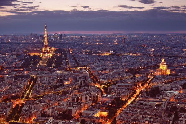 نمای شب از پاریس