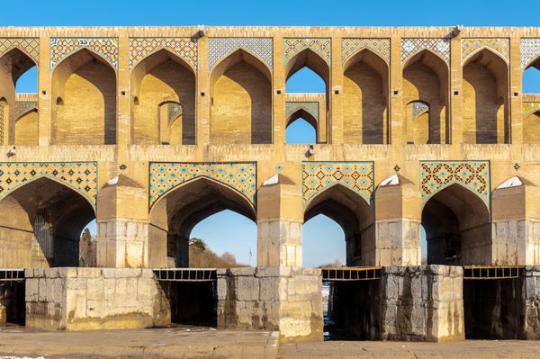 پل خواجو مسلماً بهترین پل در استان اصفهان ایران است در حدود سال 1650 میلادی توسط شاه عباس دوم شاه صفوی ساخته شد