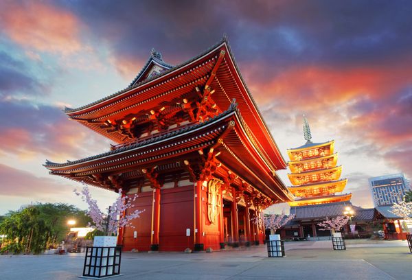 توکیو - سنسوجی جی معبدی در آساکوسا ژاپن