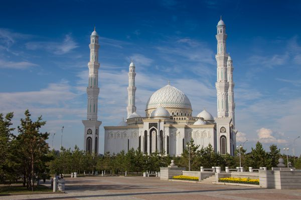 مسجد ینی کامی در آستانه قزاقستان