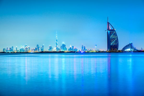 خط افق دبی در غروب امارات