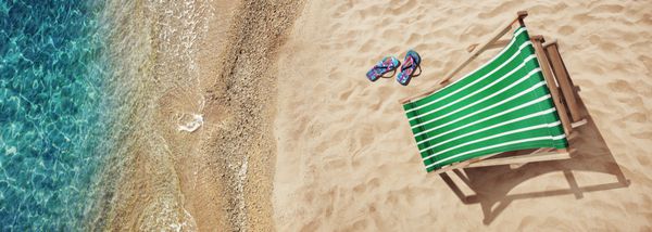 تعطیلات تابستانی صندل آبی کنار دریا موج سواری دریا آبی با امواج آب بافت ماکت مسطح برای طراحی
