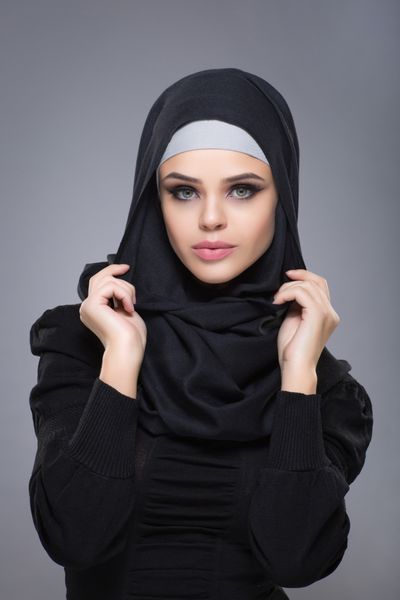 زنی با حجاب مسلمان