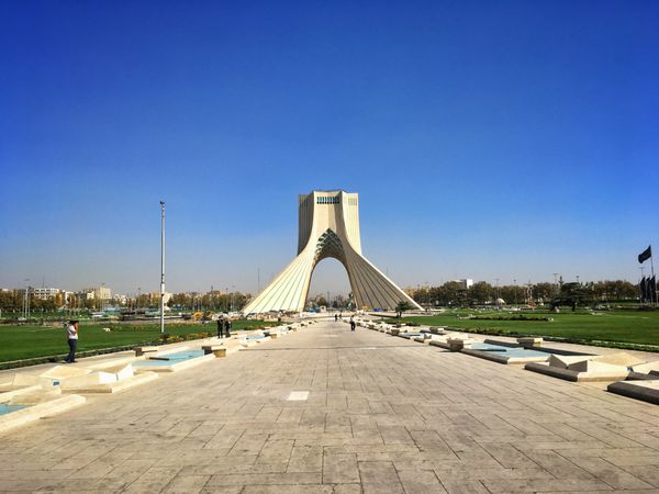 تهران ایران - 15 اکتبر 2016 برج آزادی در شهر تهران