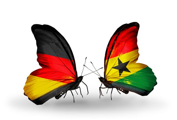 دو پروانه با پرچم آلمان و غنا