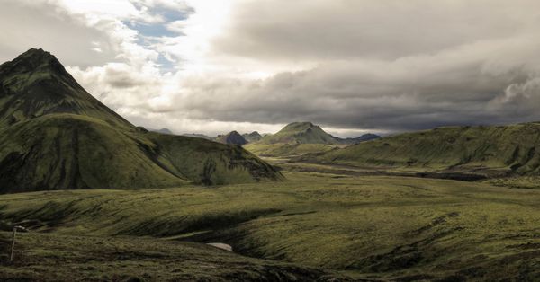 ایسلند - منظره در امتداد مسیر Laugavegur