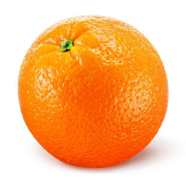 میوه نارنجی جدا شده روی سفید