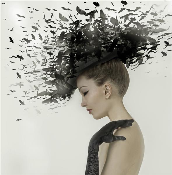 پرتره مد فانتزی زن بهاری سقوط دخترزیبا طراحی حاشیه هنر مد مدل موی تزئین شده با پرندگان