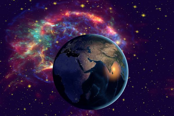 سیاره زمین در پس زمینه با ستاره ها و کهکشان ها زمین از sp نمایش هند بر روی کره زمین در شب عناصر این تصویر ارائه شده توسط ناسا