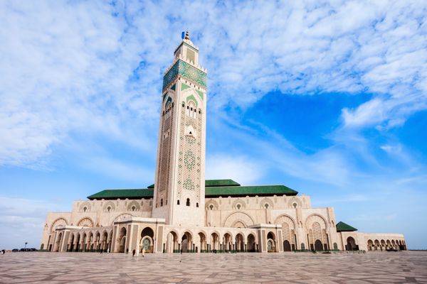 مسجد حسن دوم مسجدی در کازابلانکا مراکش است این مسجد بزرگترین مسجد مراکش و هفتمین مسجد بزرگ جهان است