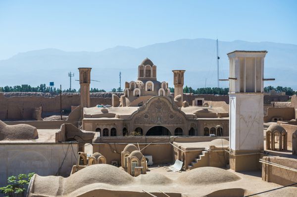 نمای هوایی در کاشان ایران با خانه تاریخی طباطبایی در وسط