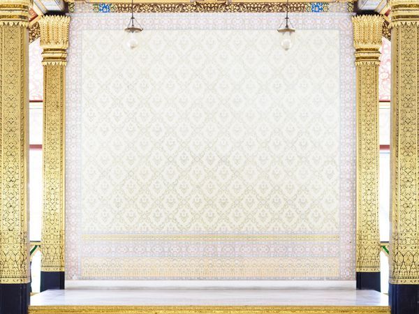 طراحی داخلی طلایی غرفه سلطنتی تایلند