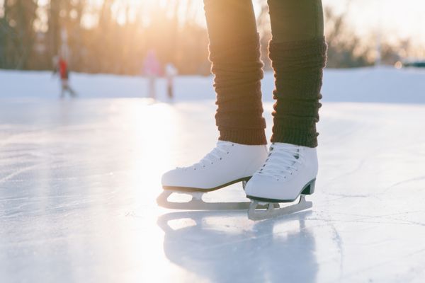 مردم ورزش زمستانی و مفهوم اوقات فراغت