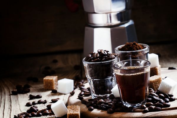 قهوه سیاه قهوه آسیاب شده دانه های قهوه روبوستا ایتالیایی فولادی