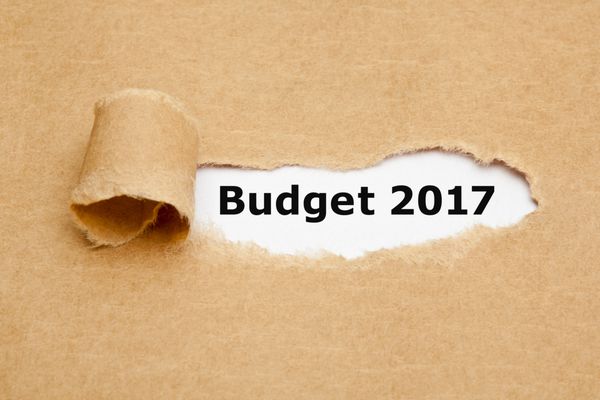 مفهوم کاغذ پاره شده بودجه سال 2017