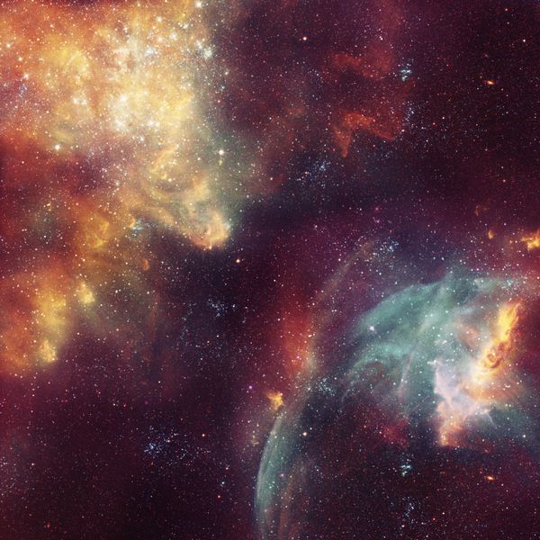 تصویر کهکشان پس‌زمینه فضایی با ستاره‌ها سحابی ابرهای کیهانی