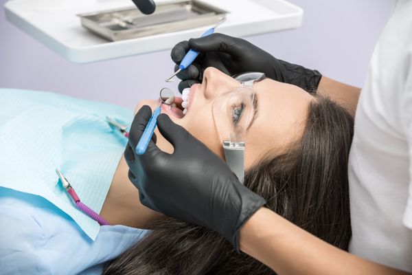 درمان در مطب دندانپزشکی