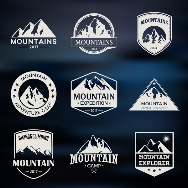 مجموعه آرم سفر کوهستانی ماجراجویی در فضای باز برچسب ها یا نمادهای پیاده روی و کوهنوردی برای سازمان های گردشگری رویدادها اوقات فراغت کمپینگ