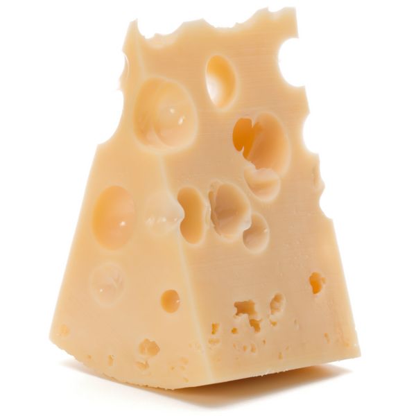 بلوک پنیر جدا شده روی برش پس زمینه سفید