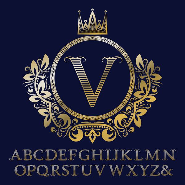 حروف طلایی راه راه و مونوگرام اولیه به شکل نشان با تاج کیت فونت و عناصر سلطنتی برای طراحی لوگو
