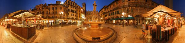 Verona Piazza Erbe a 360 gradi