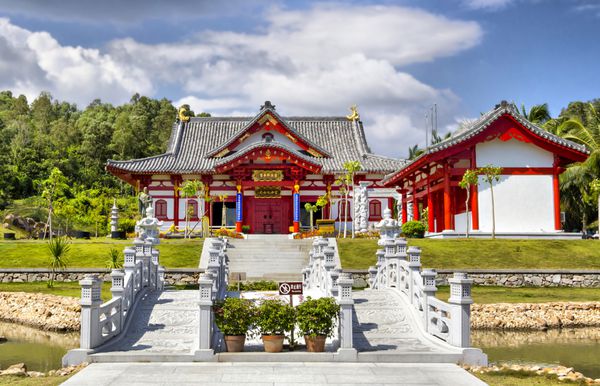 خانه قرمز در سبک سنتی چین
