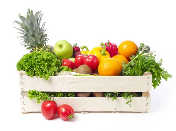 جعبه با میوه و سبزیجات