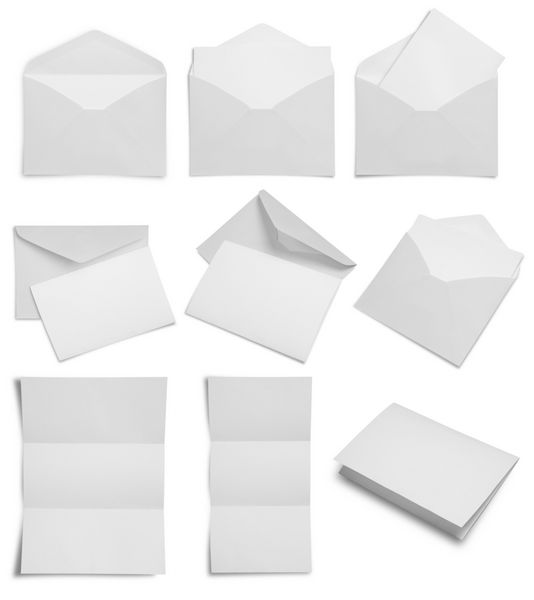 مجموعه ای از کاغذ پاکت خالی در پس زمینه سفید