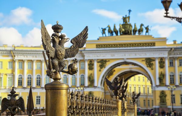 عقاب سه سر حصار عنصر معماری ستون اسکندر سن پترزبورگ روسیه