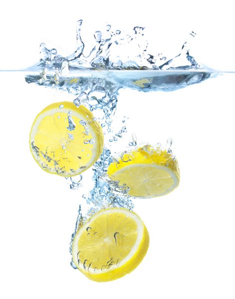 قسمت های روشن لیمو در زیر آب غذای خوشمزه و سالم