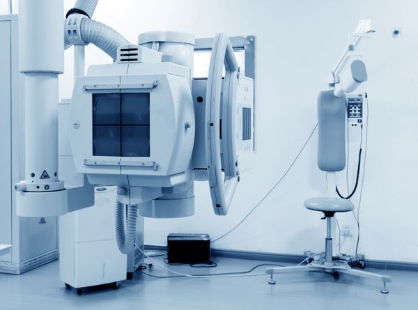 دستگاه اشعه ایکس در بیمارستان