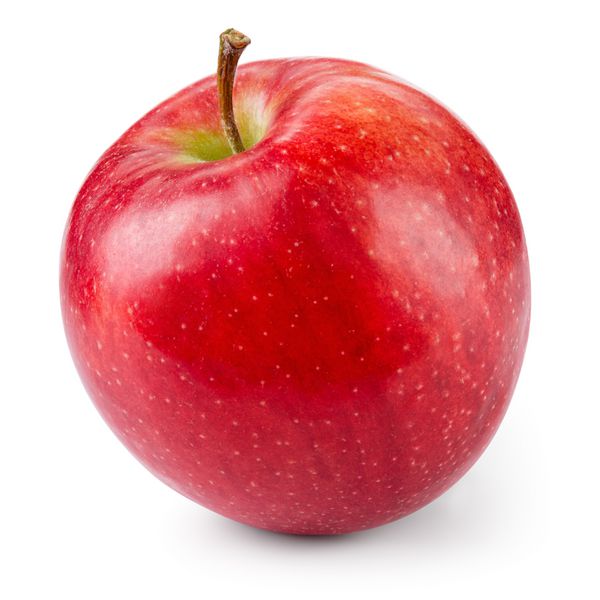 سیب قرمز تازه جدا شده روی سفید با مسیر برش