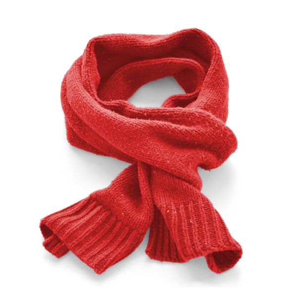 روسری گرم قرمز در زمینه سفید