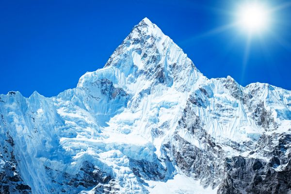 قله کوه اورست بلندترین کوه جهان پارک ملی نپال