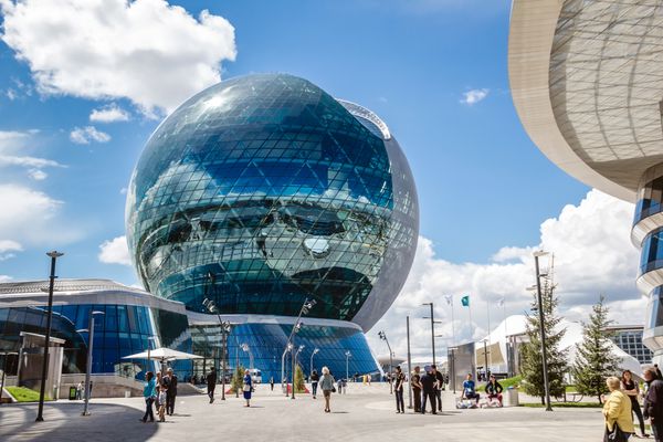 آستانه قزاقستان - 10 ژوئن 2017 نمای ساختمان نمایشگاه بین المللی تخصصی Astana EXPO-2017