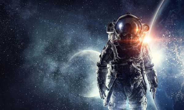 فضانورد در فضا رسانه های ترکیبی رسانه های ترکیبی