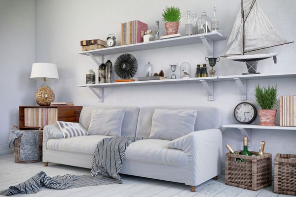 Skandinavisches nordisches Wohnzimmer mit einem Sofa Regalen und Deko