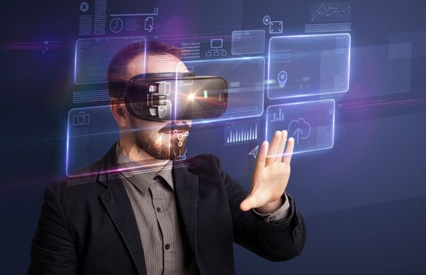 تاجر با عینک واقعیت مجازی