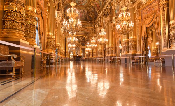 فضای داخلی اپرا بزرگ در پاریس
