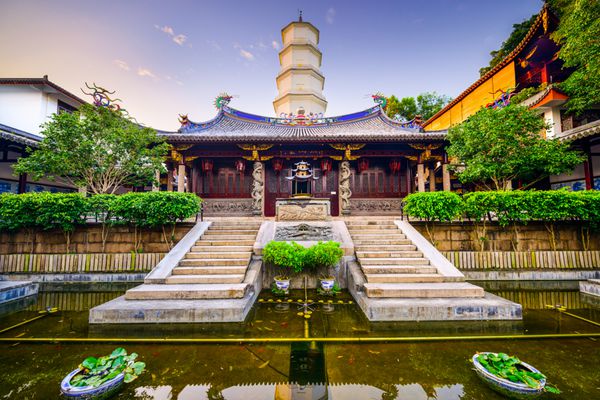 معبد بتکده سفید در فوژو چین