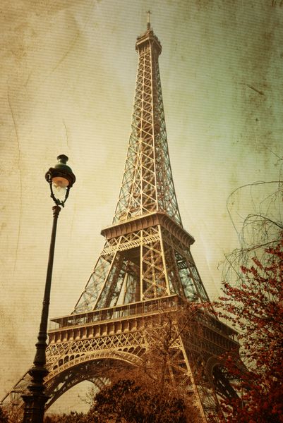 برج ایفل یکپارچهسازی با سیستمعامل نام مستعار La dame de fer بانوی آهن برج تبدیل شده است برجسته ترین نماد هر دو از پاریس و فرانسه
