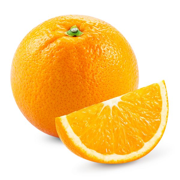 میوه نارنجی با برش جدا شده بر روی زمینه سفید