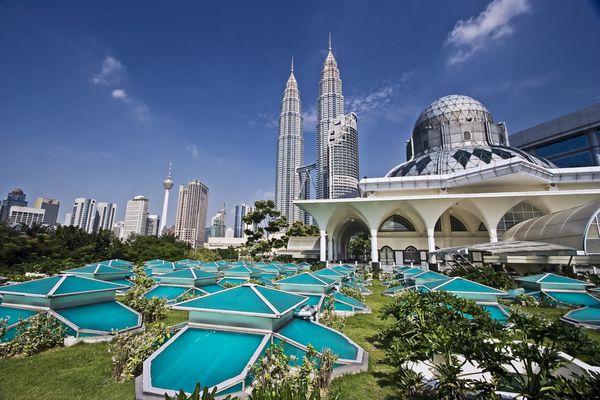برج دوقلو پتروناس در کوالالامپور مالزی