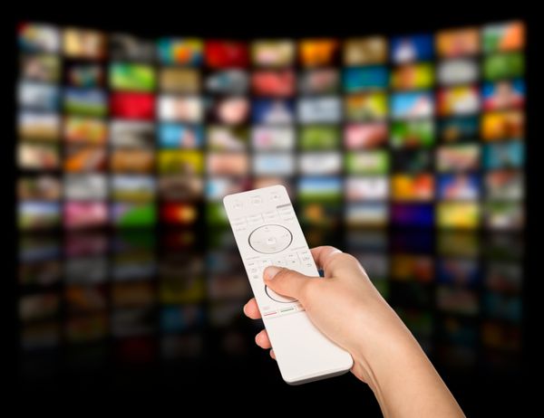 پانل های تلویزیون ال سی دی مفهوم تکنولوژی تولید تلویزیون کنترل از راه دور
