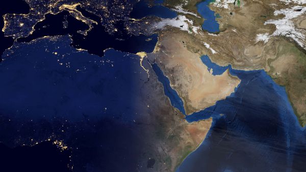 نمایش فضایی صبحگاهی خاورمیانه عناصری از این تصویر توسط ناسا مبادله شده است