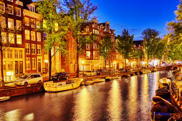 آمستردام زیبا در زمان شب هلند